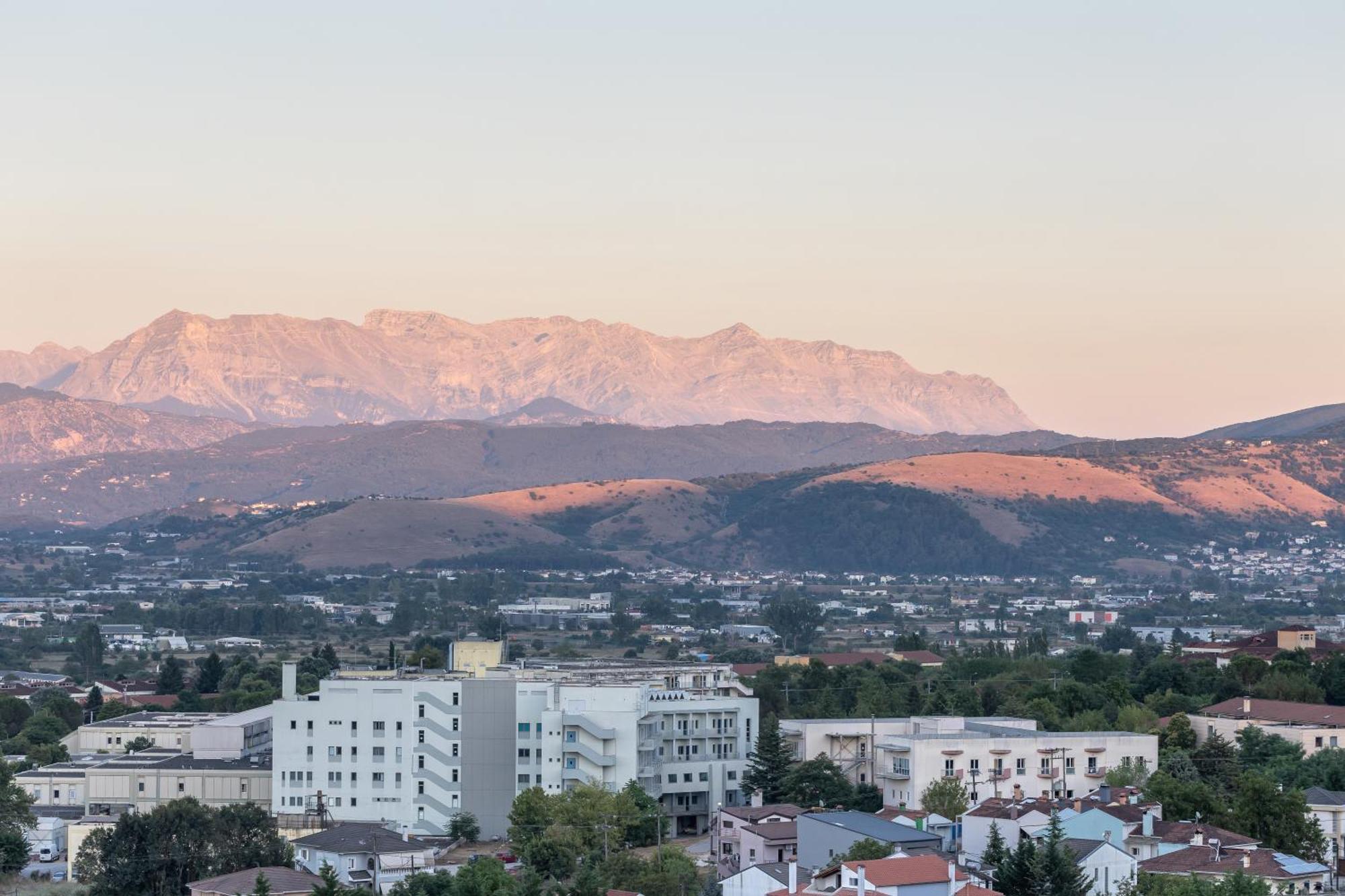 يانينة City Hill Luxury Apartments المظهر الخارجي الصورة